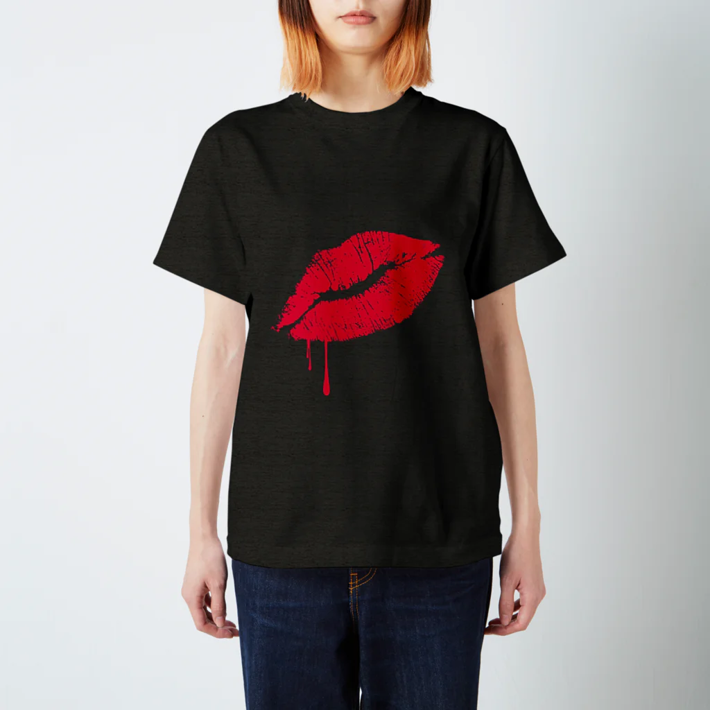 LuLaLysのa Kiss Regular Fit T-Shirt