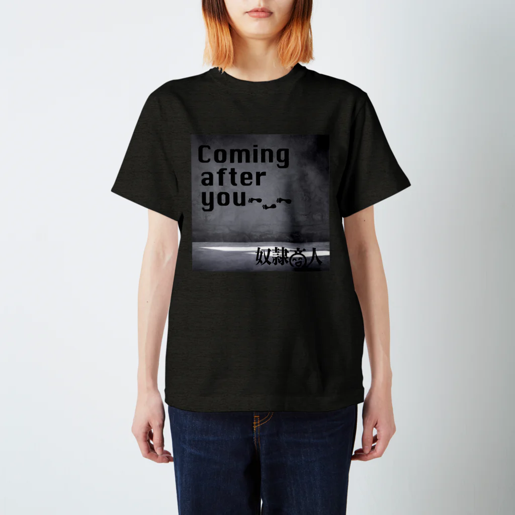 奴隷市場のComing after 奴隷商人衣類 スタンダードTシャツ