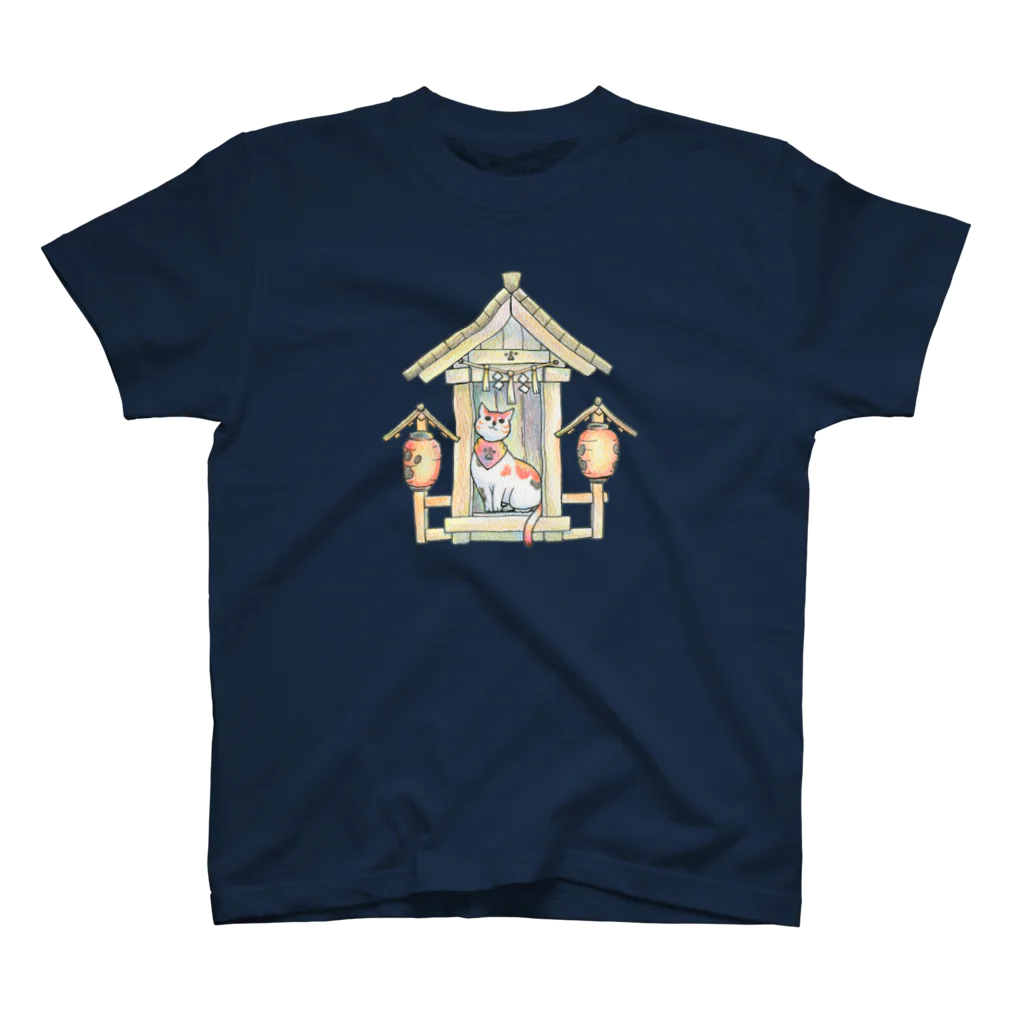 猫神神社の社と守り猫 スタンダードTシャツ