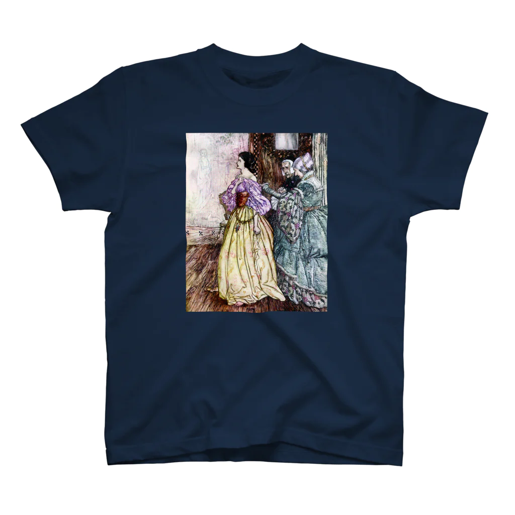 MarblePlanのウンディーネより『ベルタルダの肩を調べようとする老漁夫の妻』：アーサー・ラッカム  Regular Fit T-Shirt