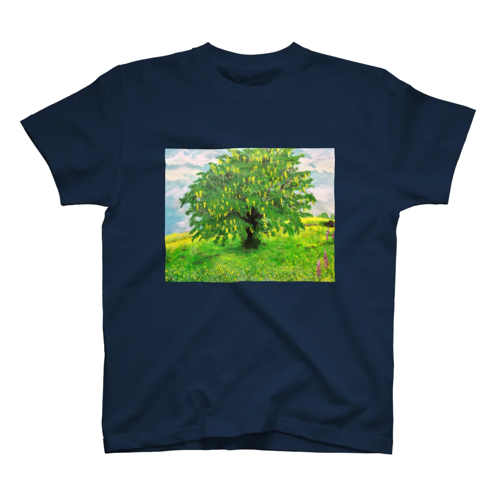 SJMavisの輝くような孤立するキングサリの木：Laburnum Tree in Splendid Isolation スタンダードTシャツ