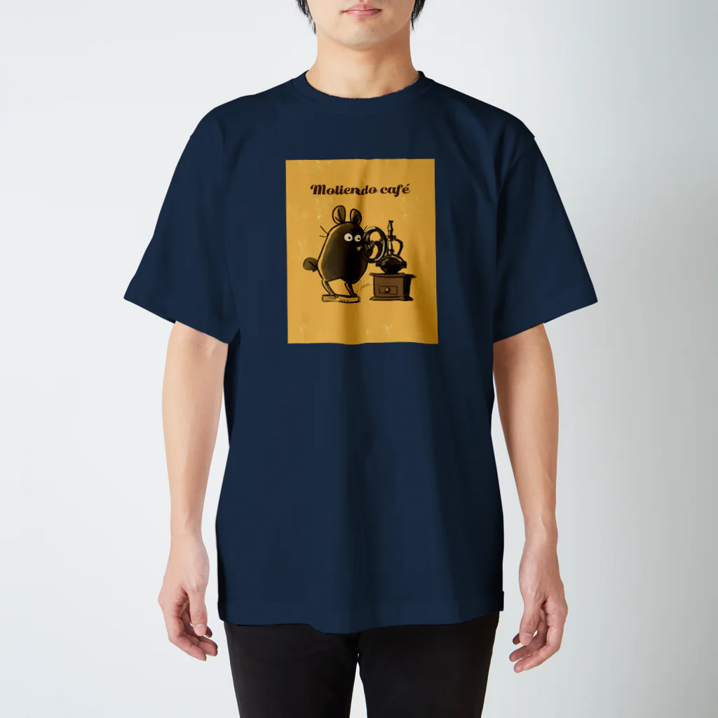 Líneas de aska “Askaの紙上絵”のMoliendo café(コーヒーを挽きながら) スタンダードTシャツ