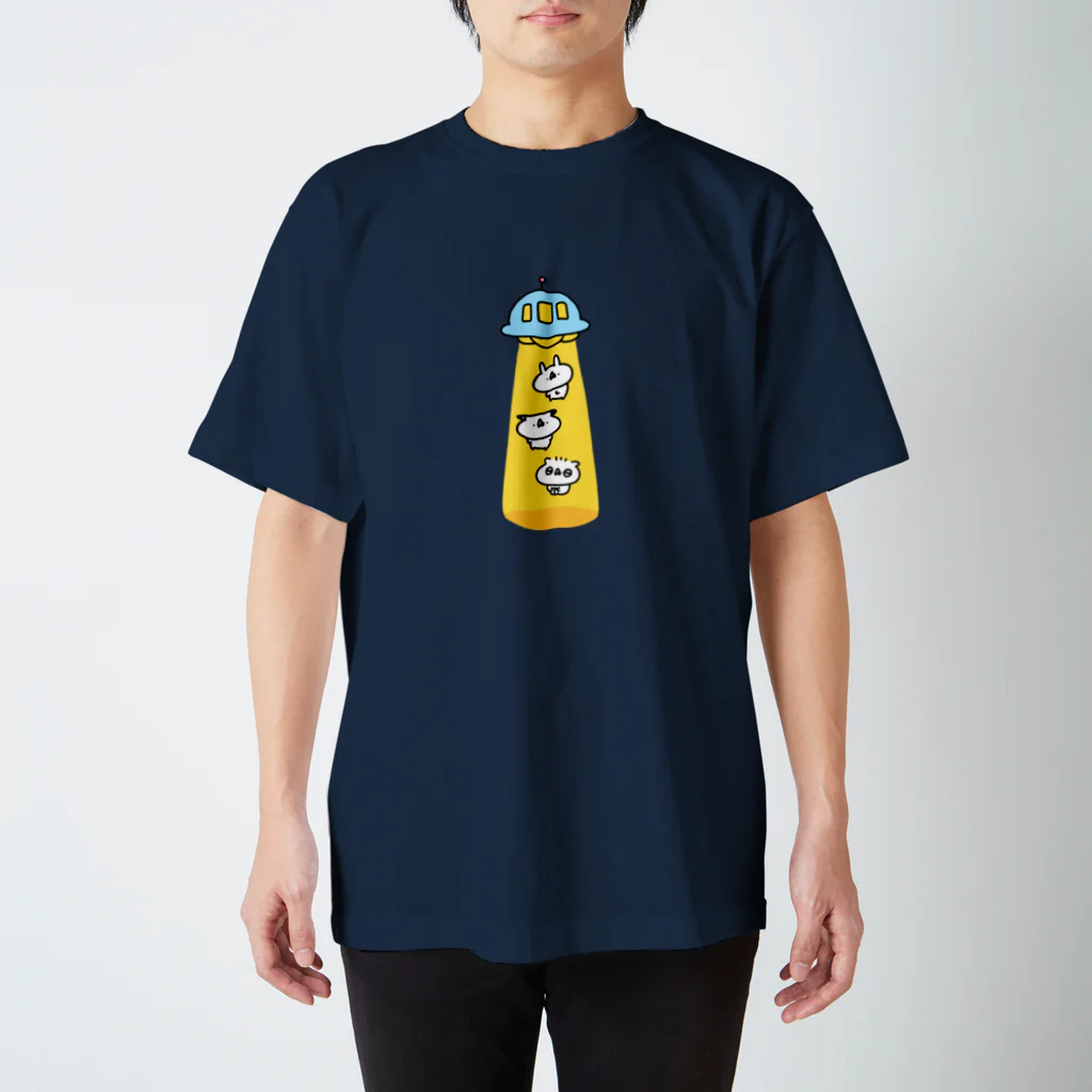 うさぎ帝国SUZURIショップのアブダクション Regular Fit T-Shirt