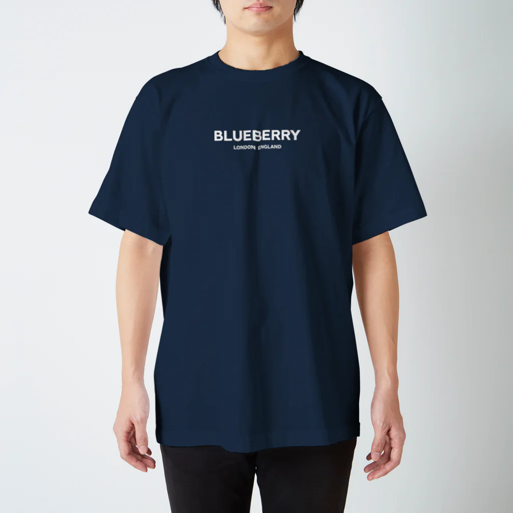 TOKYO LOGOSHOP 東京ロゴショップのBLUEBERRY LONDON ENGLAND-ブルーベリー ロンドン イングランド- 胸面配置 白ロゴ Regular Fit T-Shirt