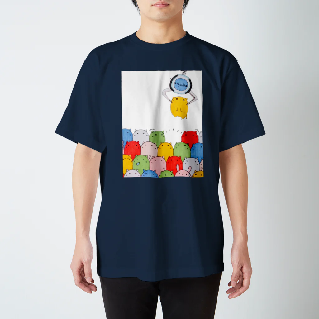 Cub*のニャンコキャッチ Regular Fit T-Shirt