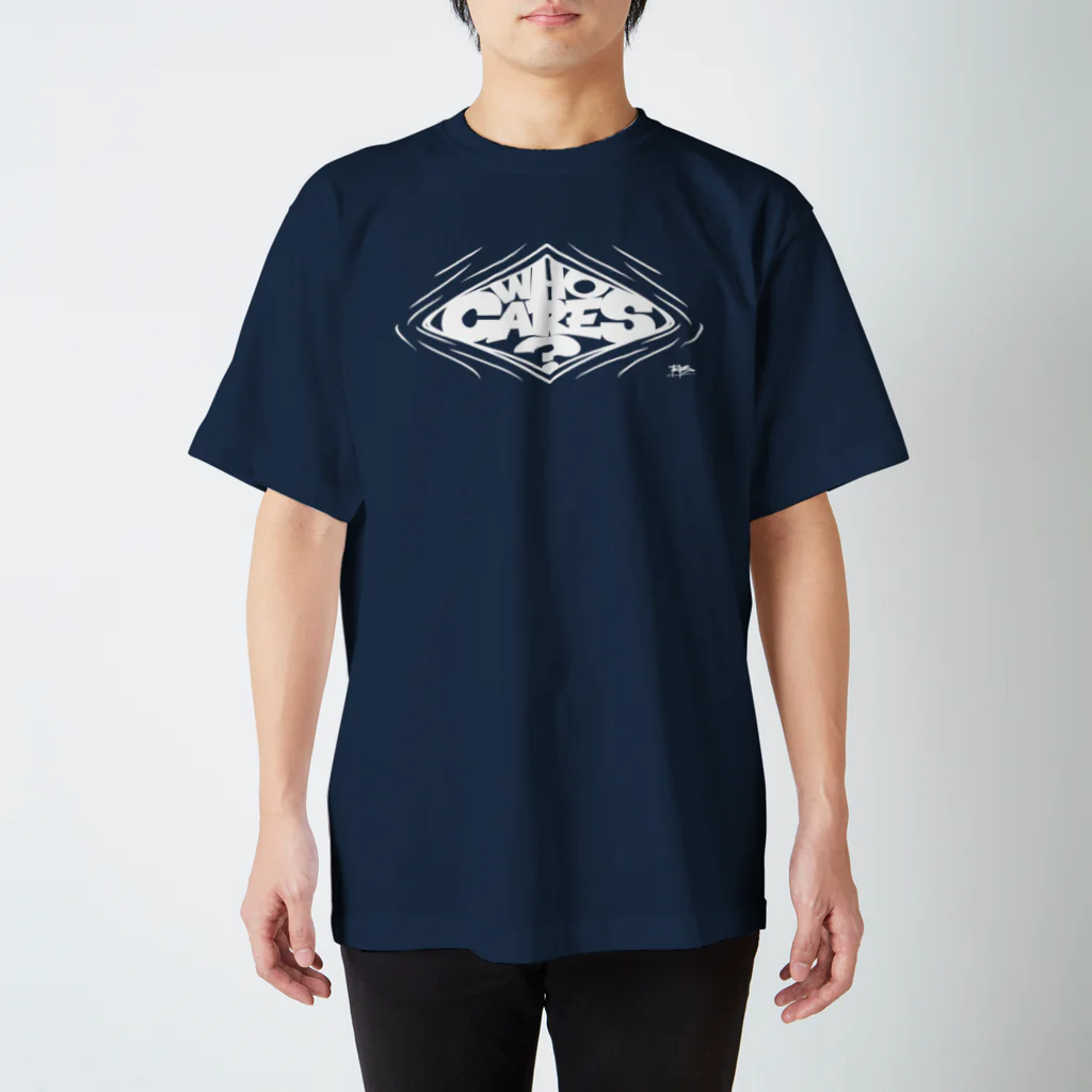 PB.DesignsのWHO-CARES？(W) Regular Fit T-Shirt