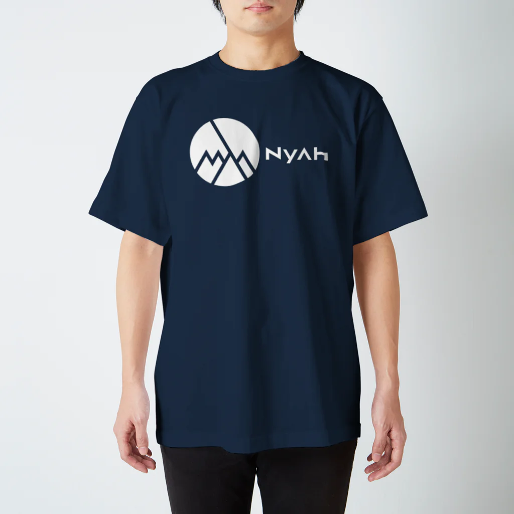 shoのNyah - white スタンダードTシャツ