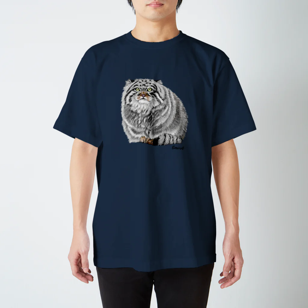 EmiriA artのお座りマヌルネコ スタンダードTシャツ