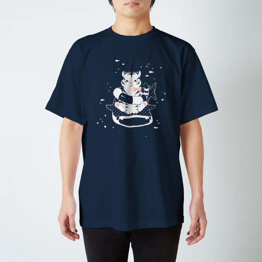 しょうのお店のとらとじんべえ Regular Fit T-Shirt