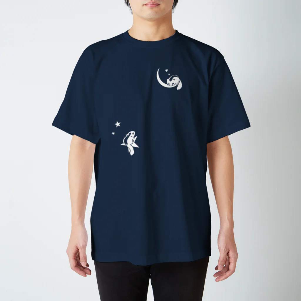 ねぼすけやの夜空にあそぶヤマネ Regular Fit T-Shirt