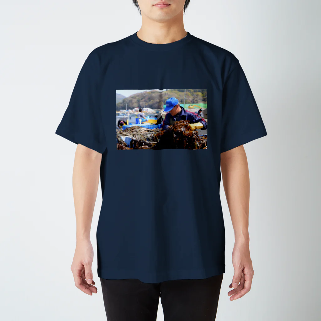 DS海潜隊の小渕浜漁師　後藤晴人 スタンダードTシャツ