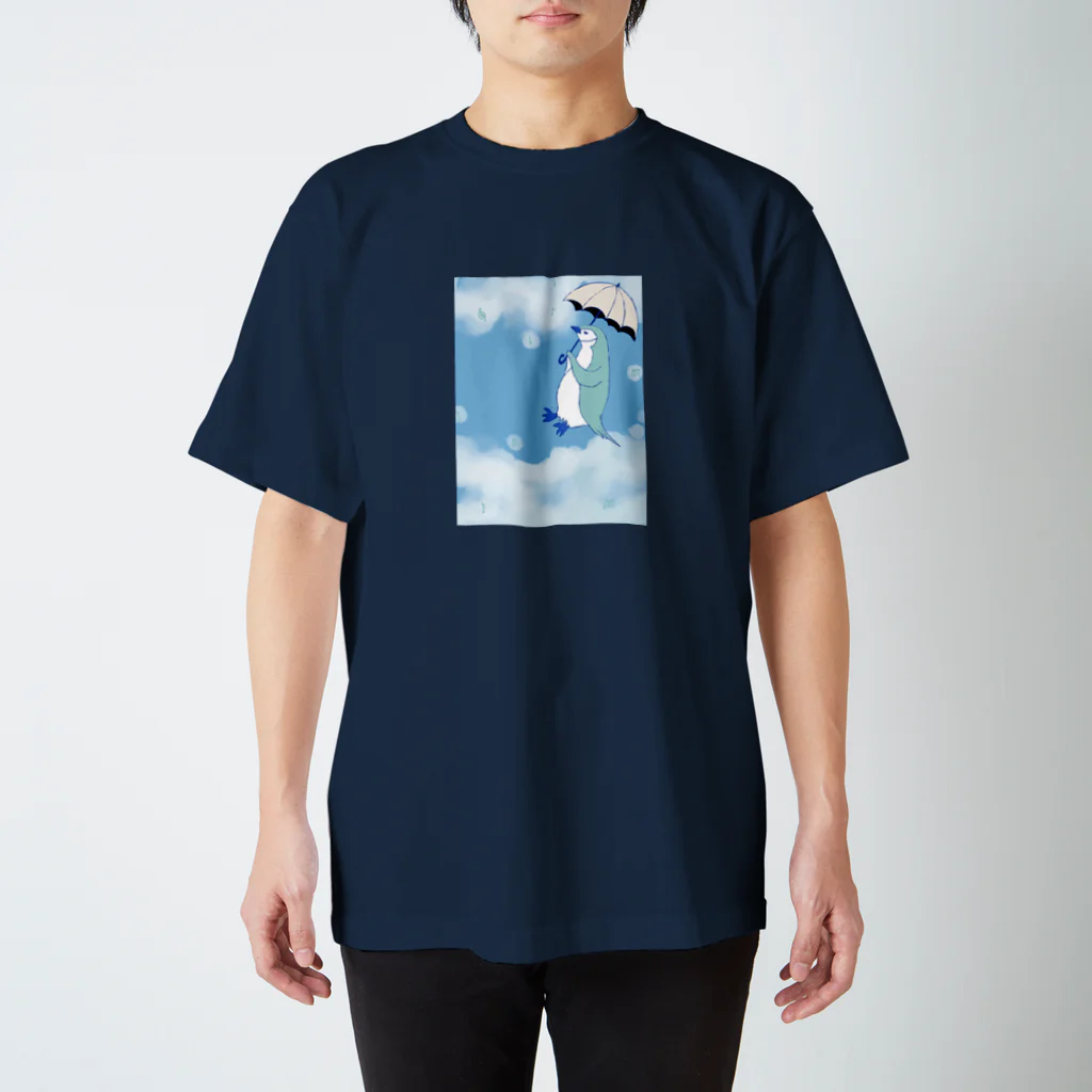 榛原ペンギン美術館(物販部)の空飛ぶヒゲペン Regular Fit T-Shirt