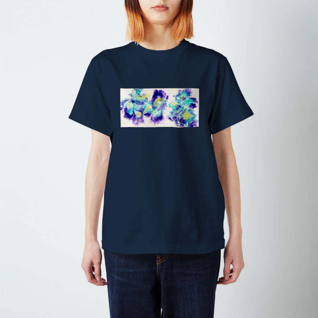 天宮エリカのblue pansy Regular Fit T-Shirt