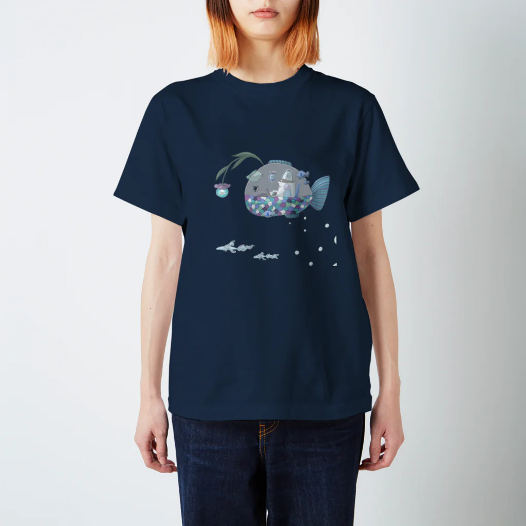 Lukaの探し求めて Regular Fit T-Shirt