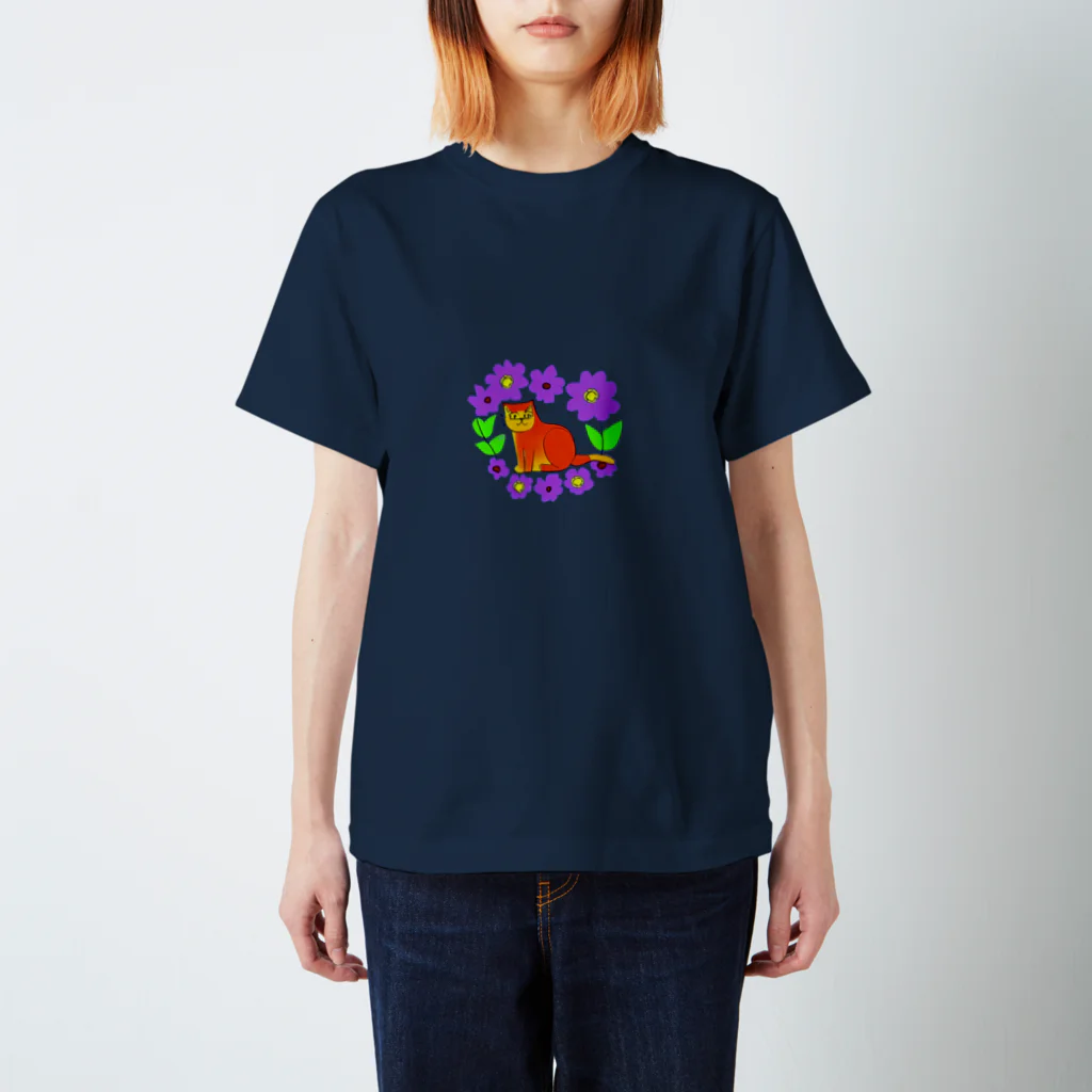 宇宙猫の花と猫 Regular Fit T-Shirt