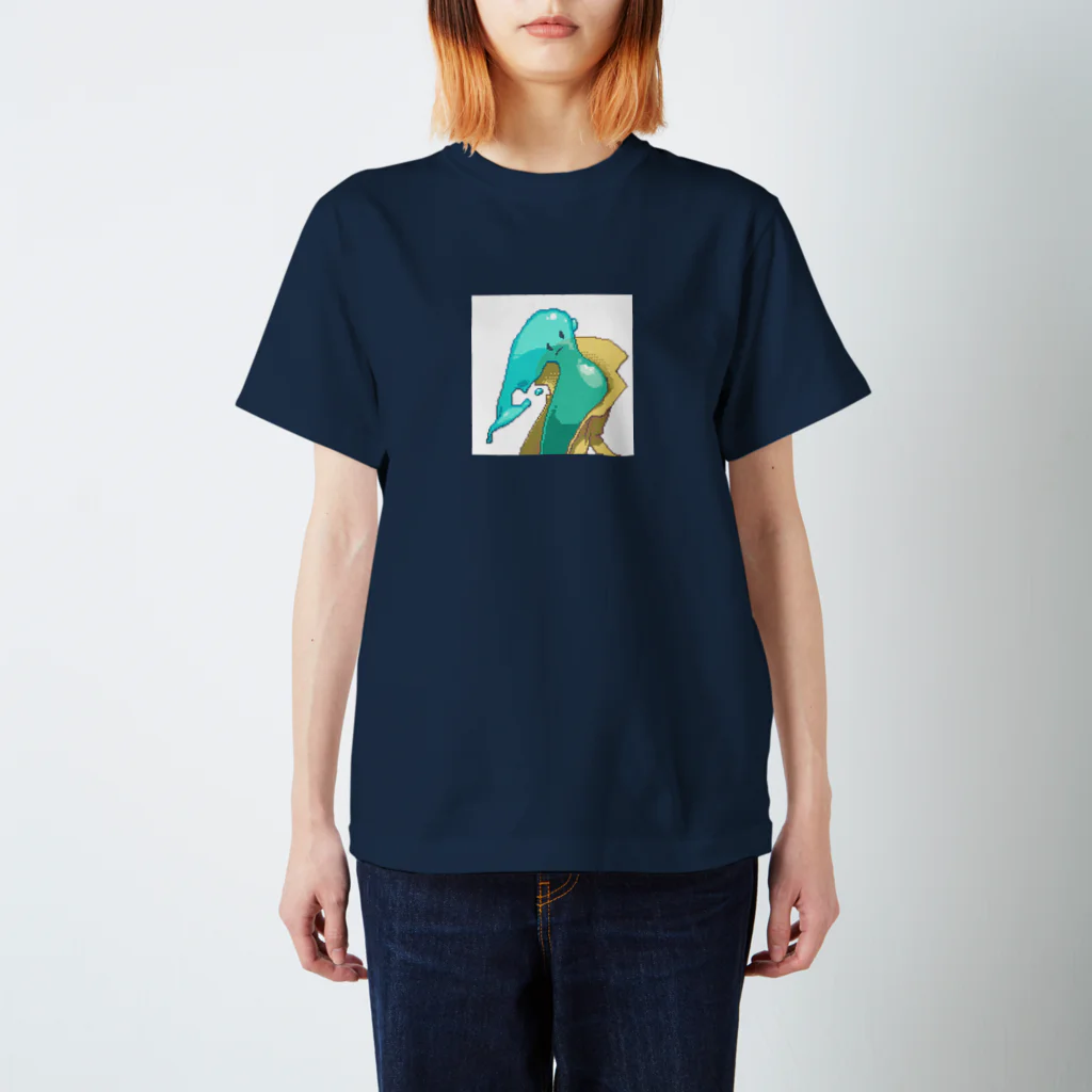 1/6 Noisy Thirsty Satelliteのコートを着たスライム Regular Fit T-Shirt