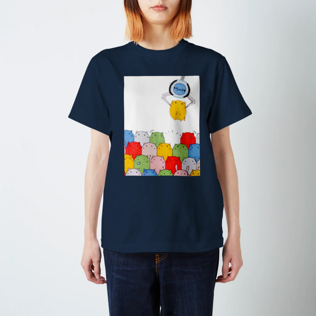 Cub*のニャンコキャッチ Regular Fit T-Shirt