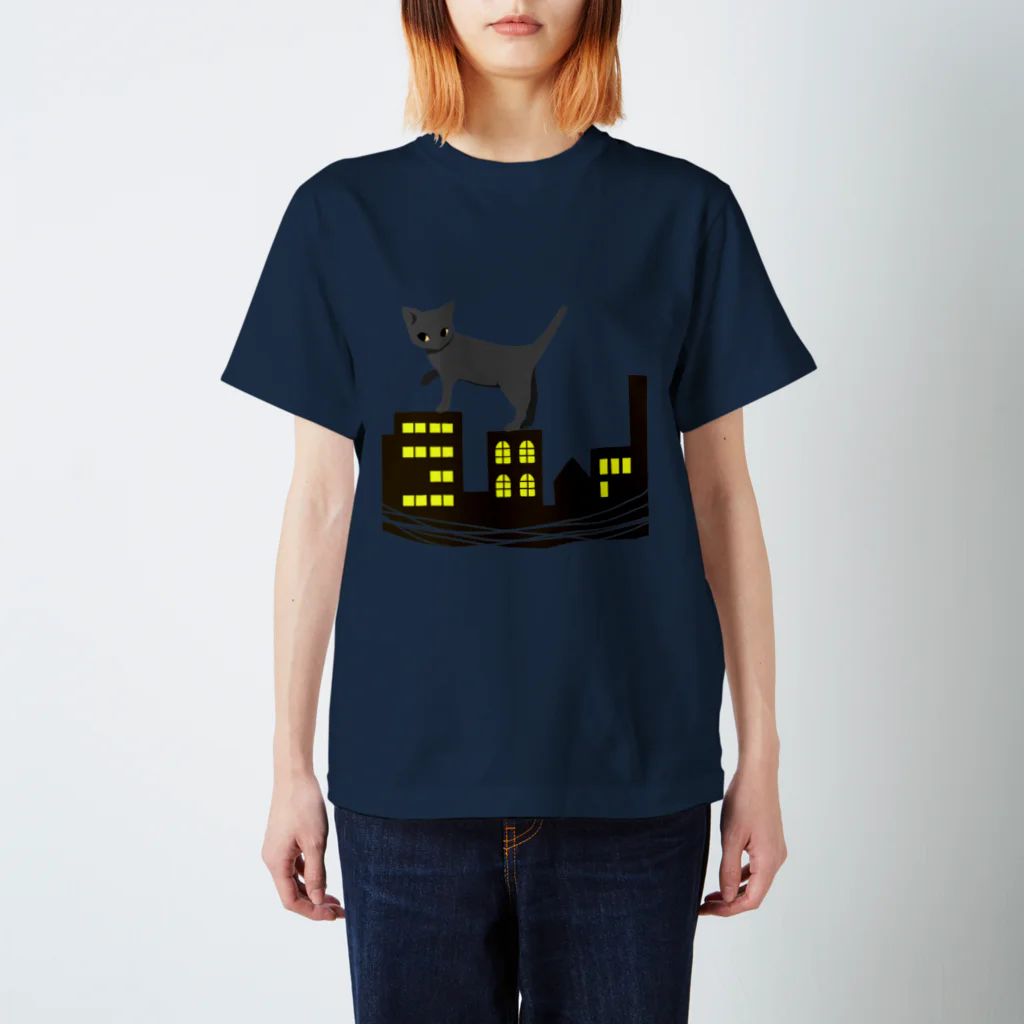 おはようおやすみの夜猫 Regular Fit T-Shirt