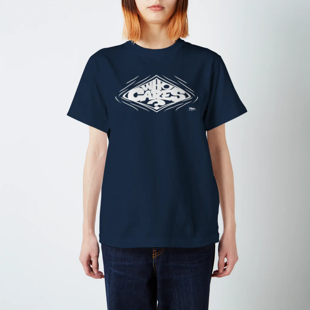 PB.DesignsのWHO-CARES？(W) Regular Fit T-Shirt