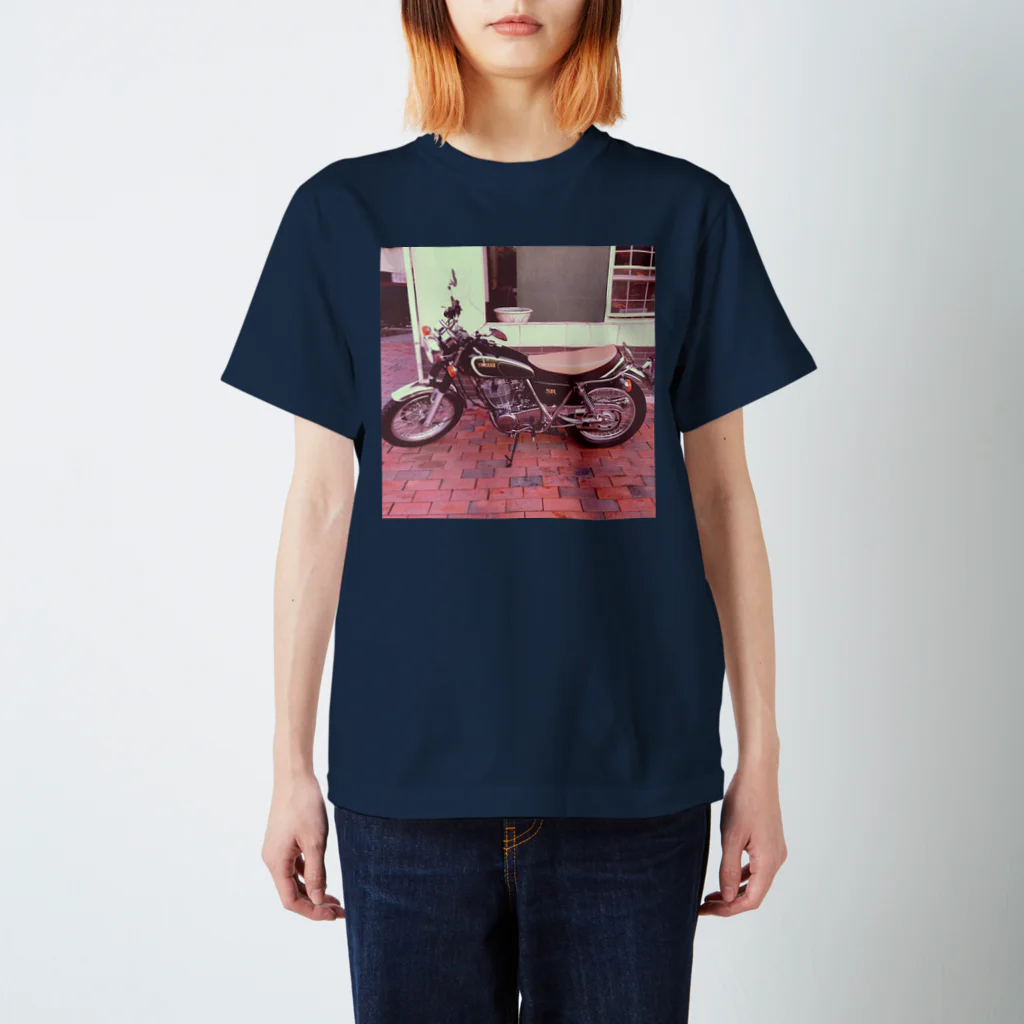 da1suke8のsr400遺影T Regular Fit T-Shirt