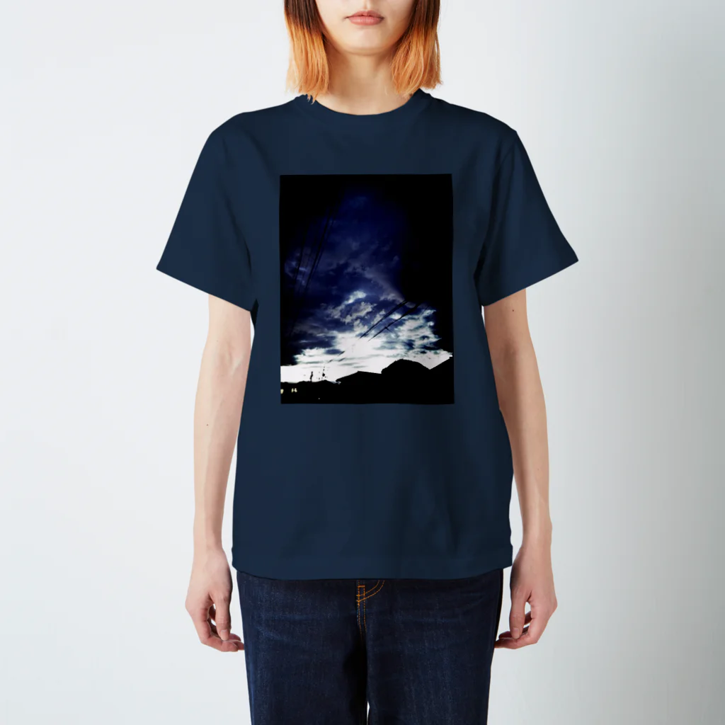 ももよの曇天 Regular Fit T-Shirt