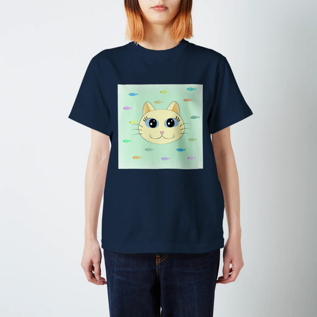 D-signの白猫ちゃんと魚 スタンダードTシャツ