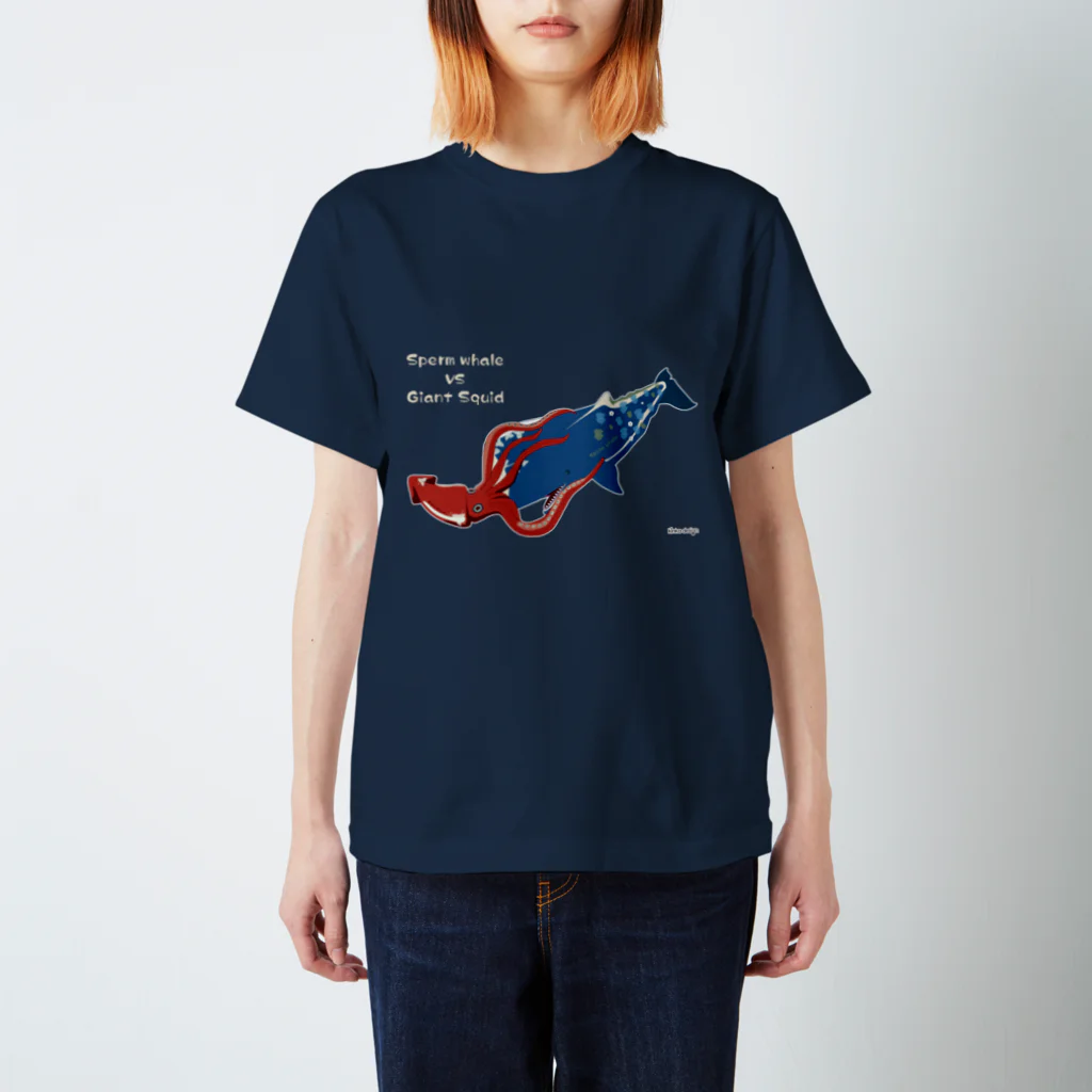 Kinkadesign うみのいきものカワイイShopのマッコウクジラVSダイオウイカ Regular Fit T-Shirt