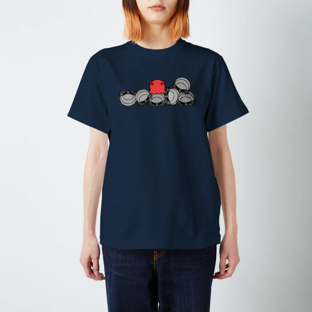 のや ショップの紅一点 Regular Fit T-Shirt