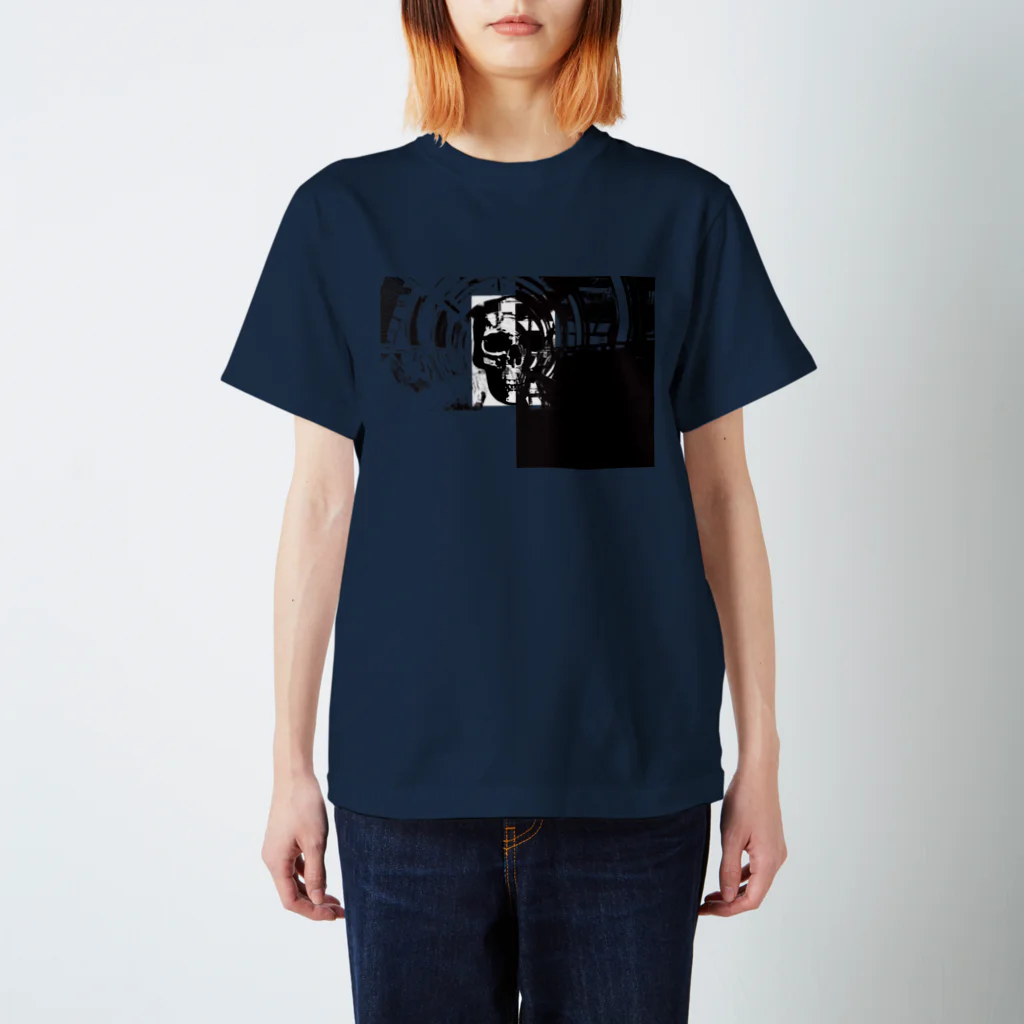 shururiのプロムスカル Regular Fit T-Shirt