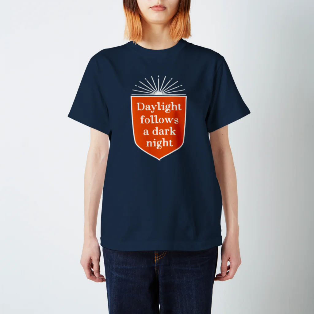 borderLinerのDaylight follows a dark night スタンダードTシャツ