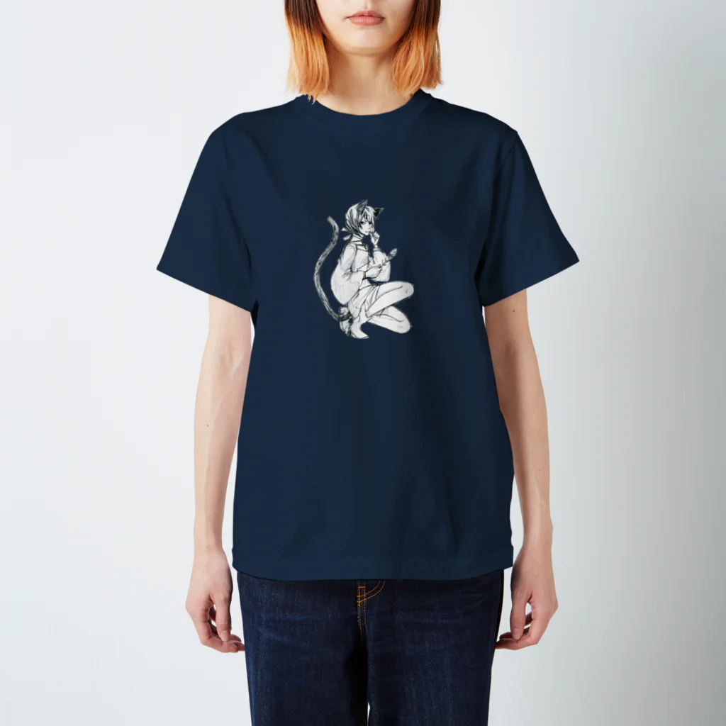 ひまの黒猫のらんち Regular Fit T-Shirt