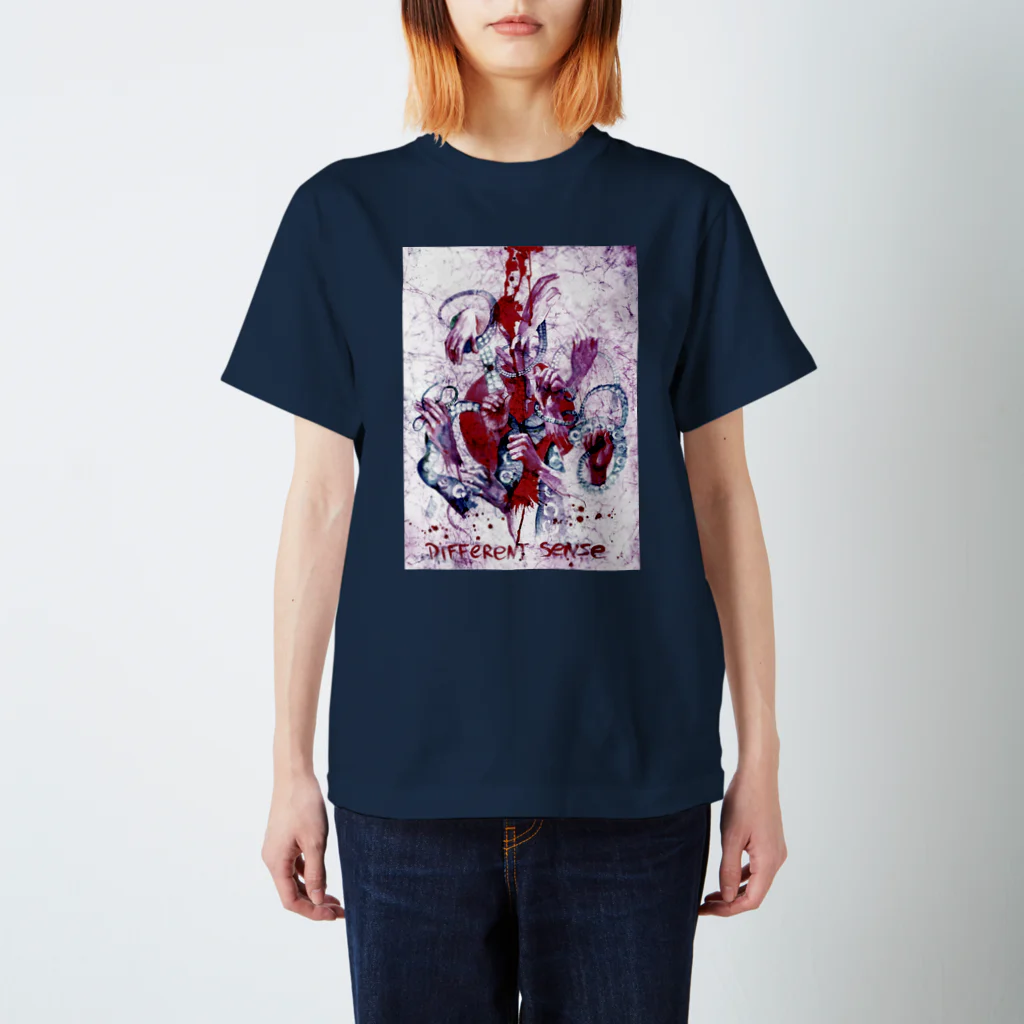 BLACK-UROBOROSの異なる感性 Regular Fit T-Shirt