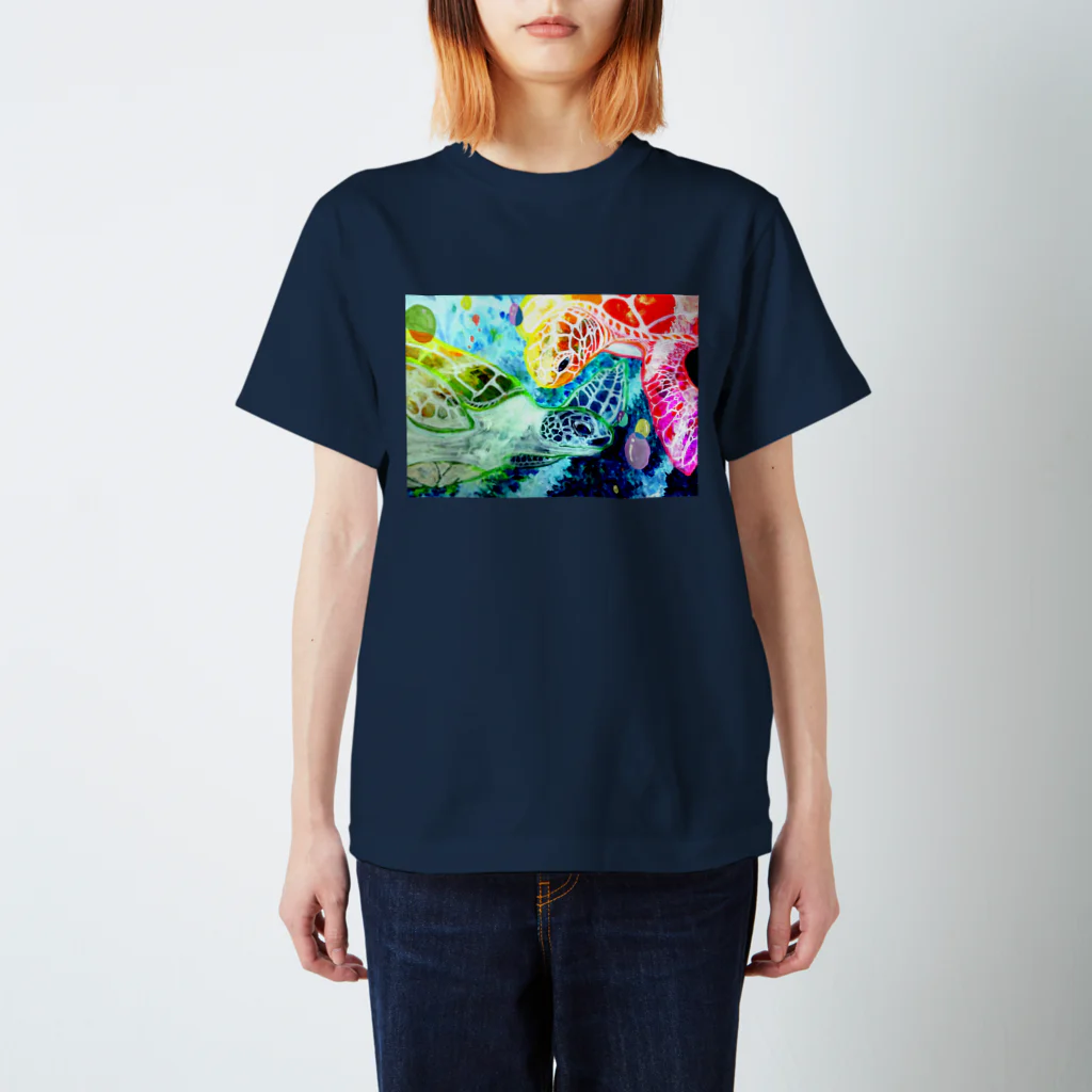 志瓜のSUZURIのひかり色ウミガメ Regular Fit T-Shirt