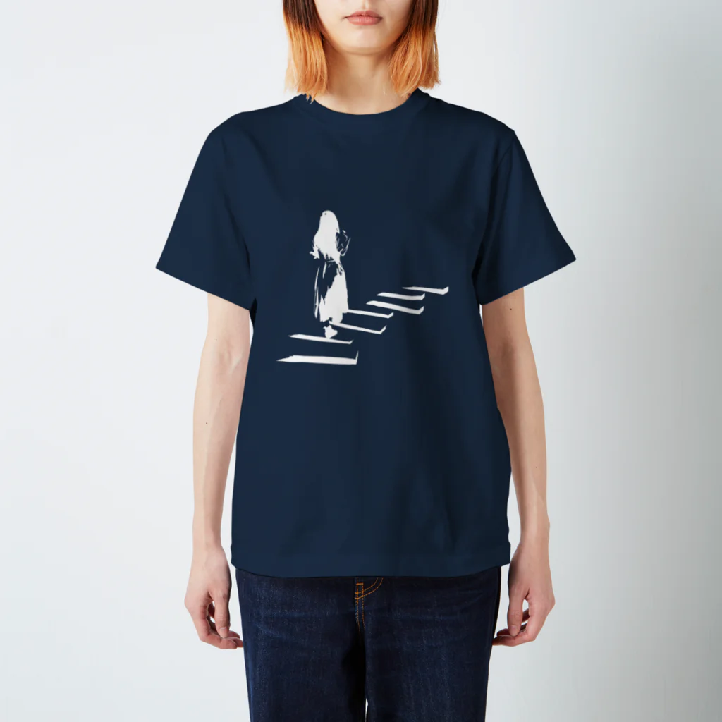 きょうは、なにをきようか。の少女は歩く（ホワイト） スタンダードTシャツ