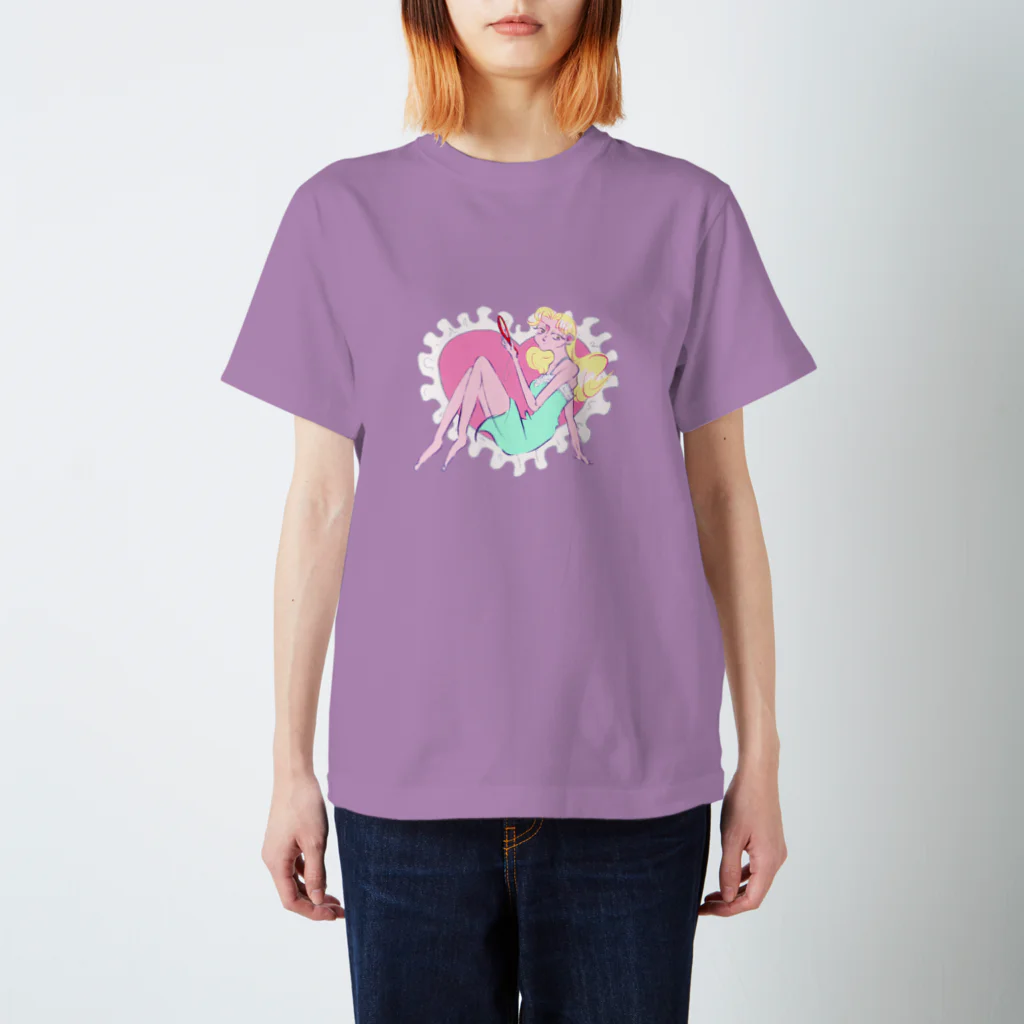 じゅうごの世界のおうち時間少女 Regular Fit T-Shirt