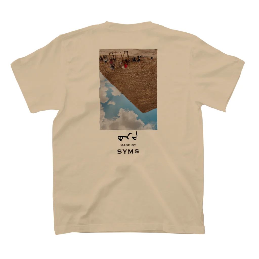 SYMS BOYS CRAFTのهرم T スタンダードTシャツの裏面