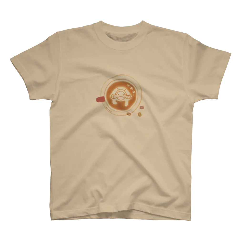 めろんぽっぷのお店だよの・KAME LATTE・ Regular Fit T-Shirt