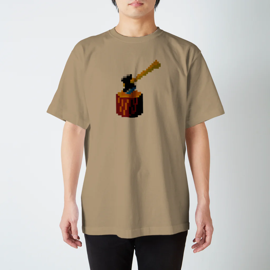 なかむらよすぃ＊DESIGN SHOPのドット絵　薪割り Regular Fit T-Shirt