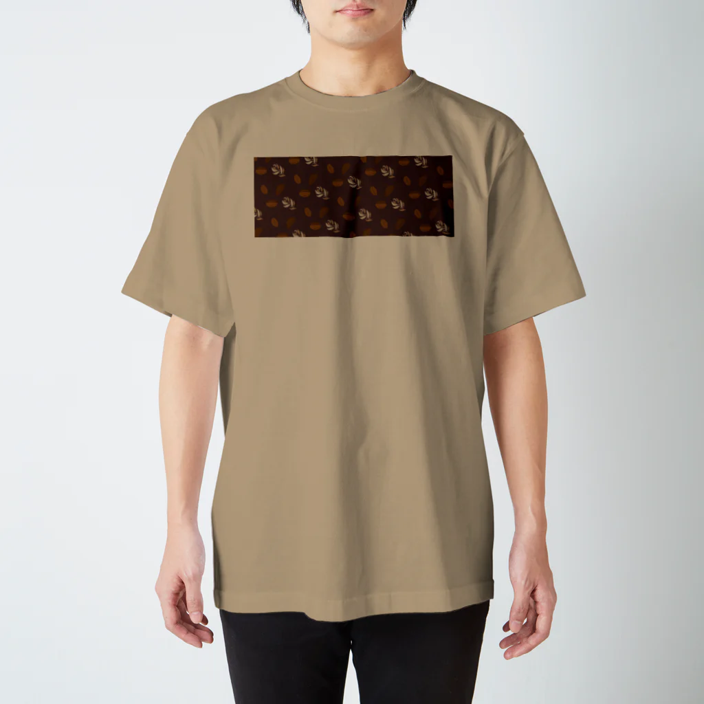 MZグラフィックスのコーヒービーンズ　ブラウン　マグカップ Regular Fit T-Shirt