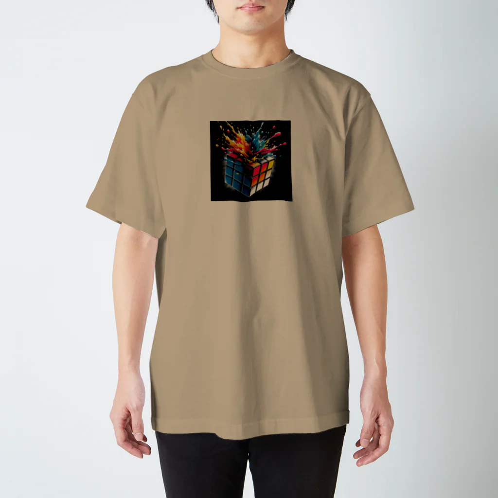 Ksdesignのカラーバースト・キュービカル Regular Fit T-Shirt