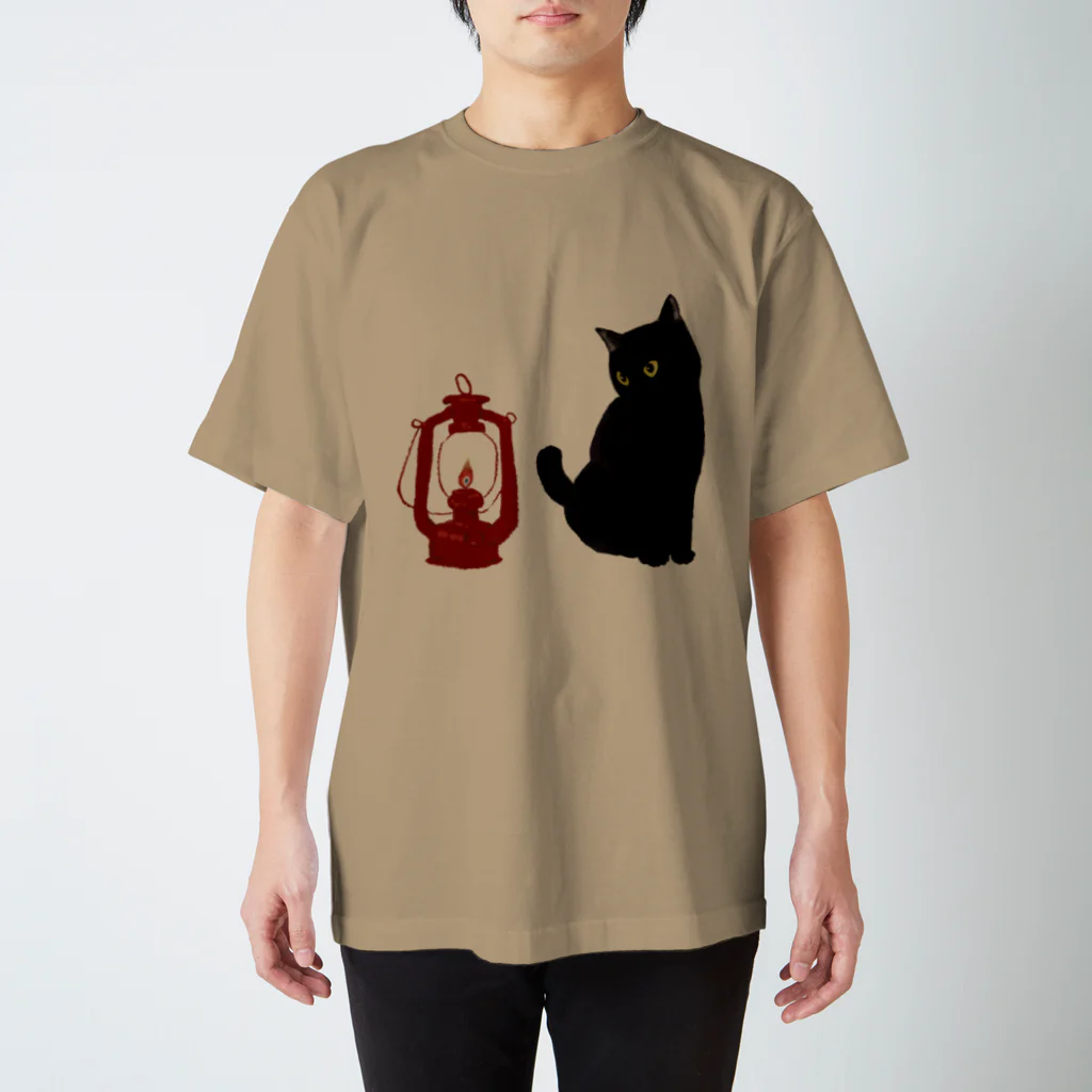 WAMI ARTのランタン猫 Regular Fit T-Shirt