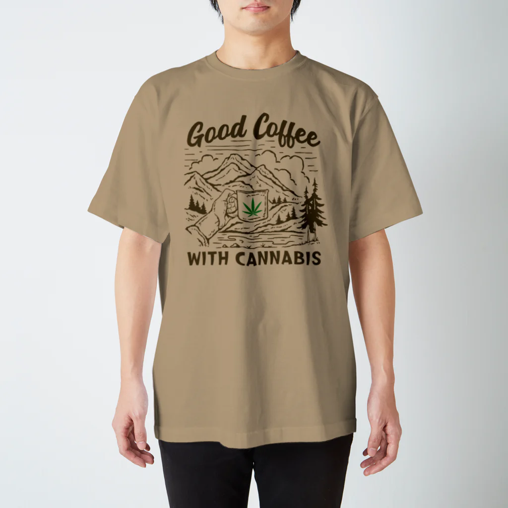 420 MUSIC FACTORYのCoffee＆Cannabis（コーヒーと大麻） Regular Fit T-Shirt