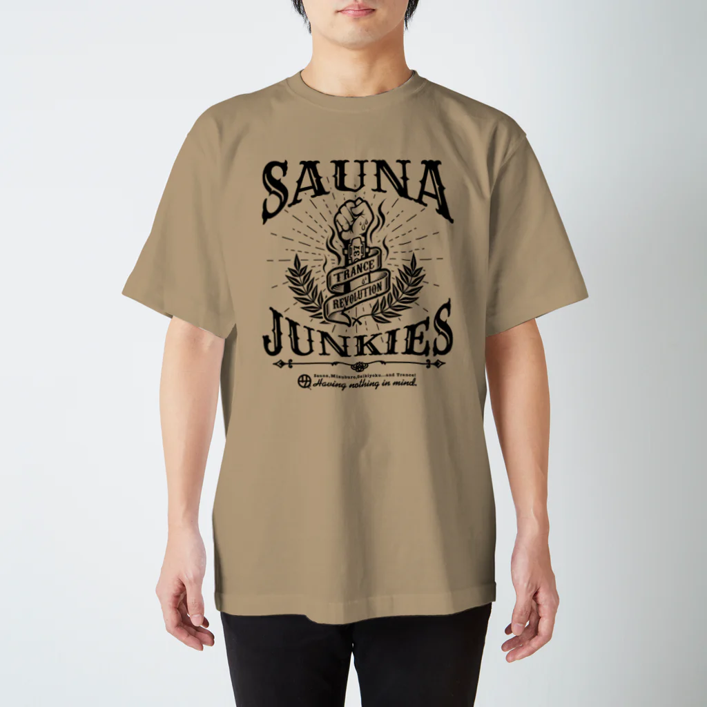 SAUNA JUNKIES | サウナジャンキーズのTRANCE REVOLUTION（黒プリント） Regular Fit T-Shirt