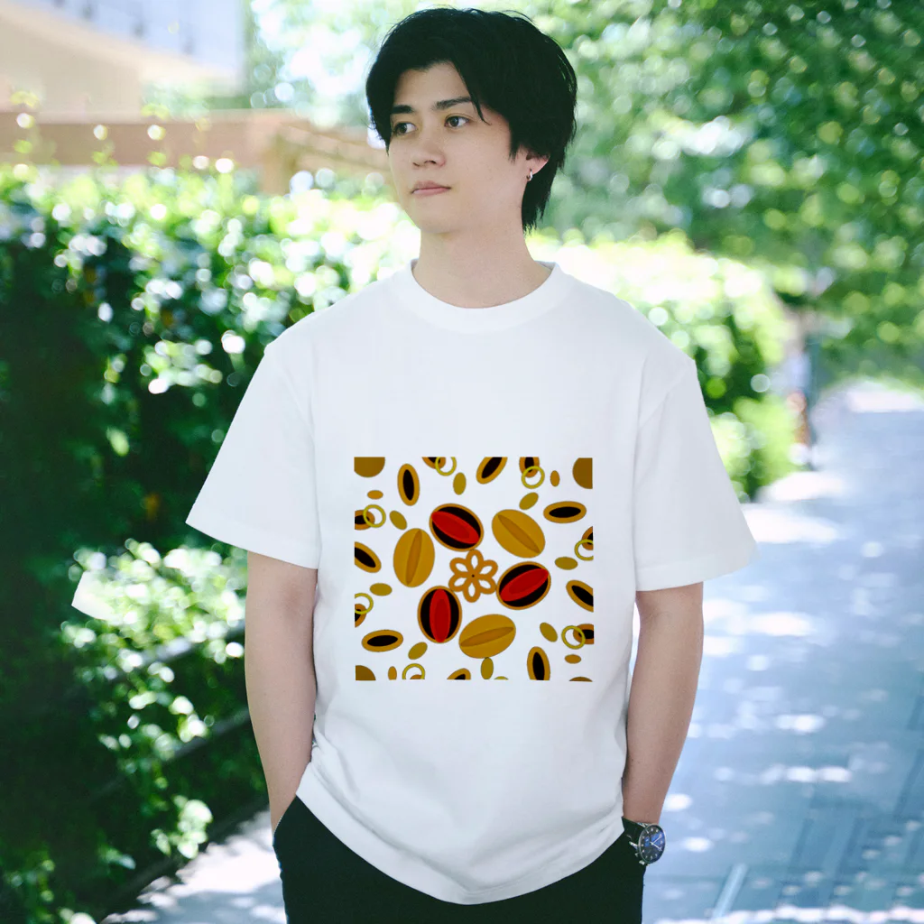 pastelia　shopの秋のアーモンド収穫祭‥Almond harvest festival Regular Fit T-Shirt