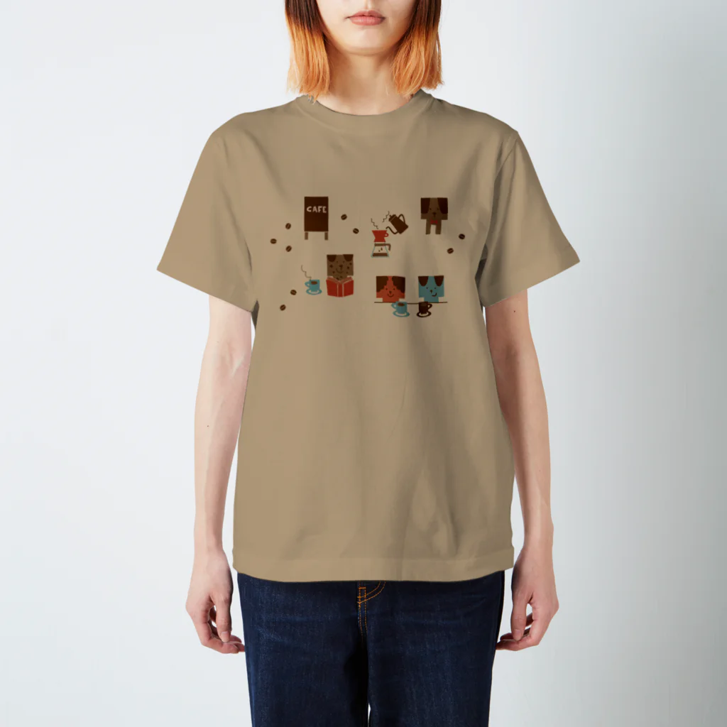 カレ　ミニョン　carre mignonのcafe Regular Fit T-Shirt