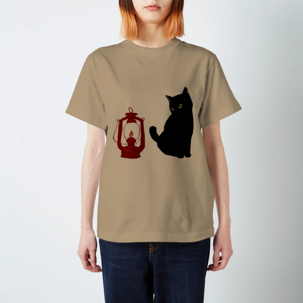 WAMI ARTのランタン猫 Regular Fit T-Shirt