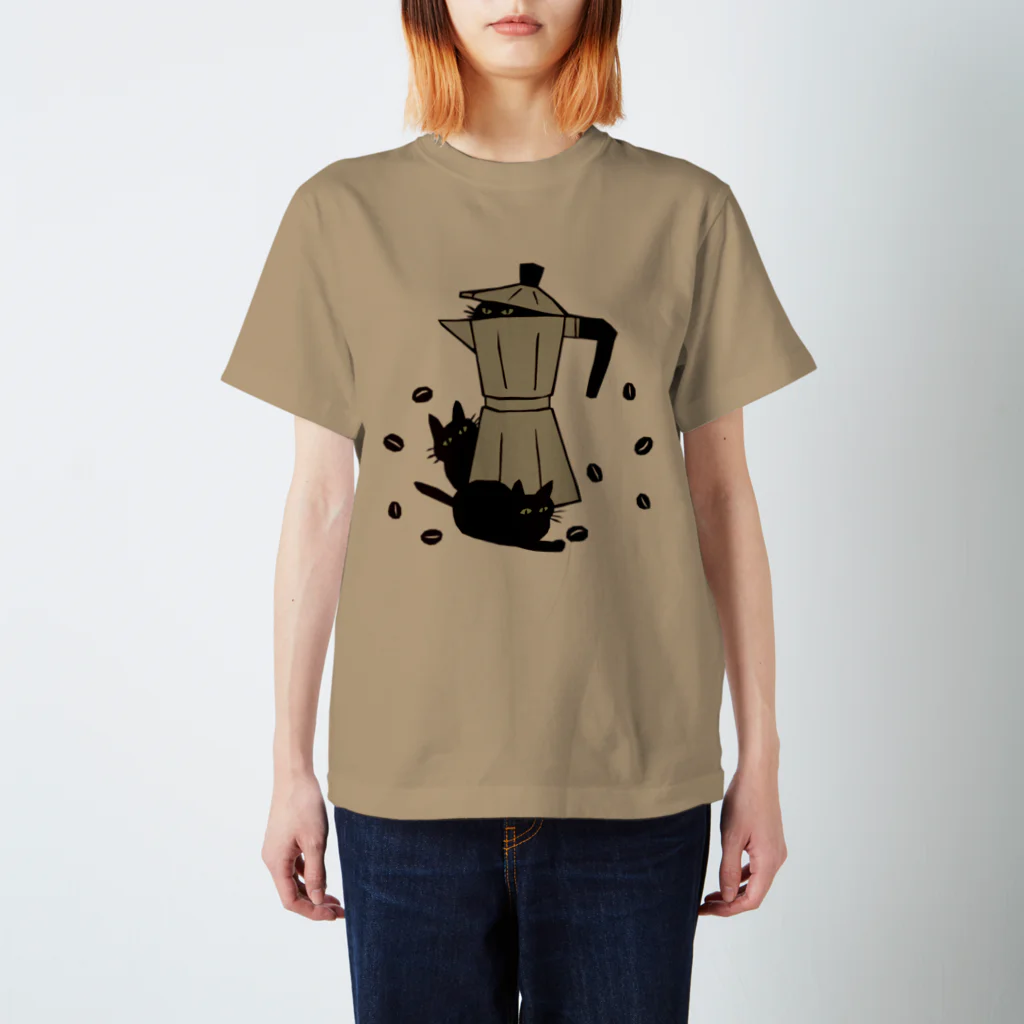 喫茶こぐまやのモカポットと黒猫 スタンダードTシャツ