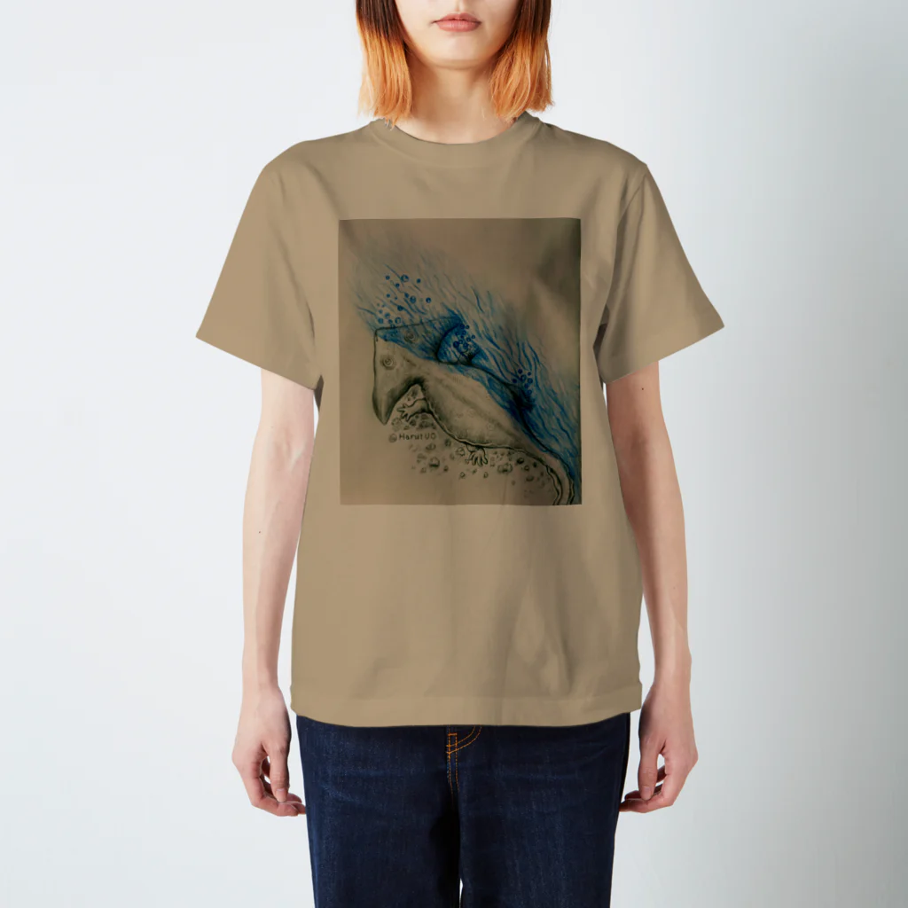 爬類　魚　（ はるい うお ）のディプロカウルスさん、川で… Regular Fit T-Shirt