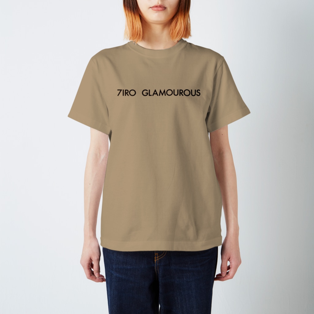 7IRO GLAMOUROUSの※ノエルあり黒文字 7IRO GLAMOUROUSシンプルロゴ  Regular Fit T-Shirt