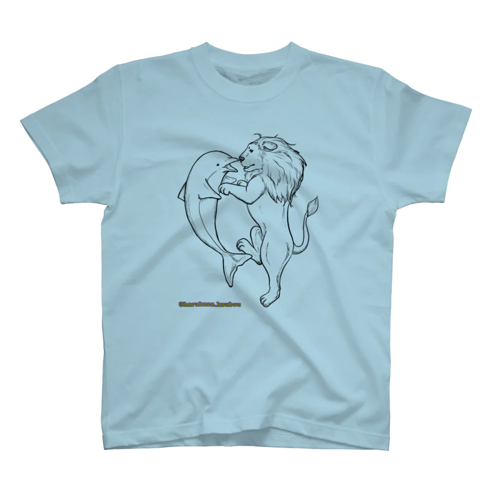 春風工房のイルカとライオン Regular Fit T-Shirt